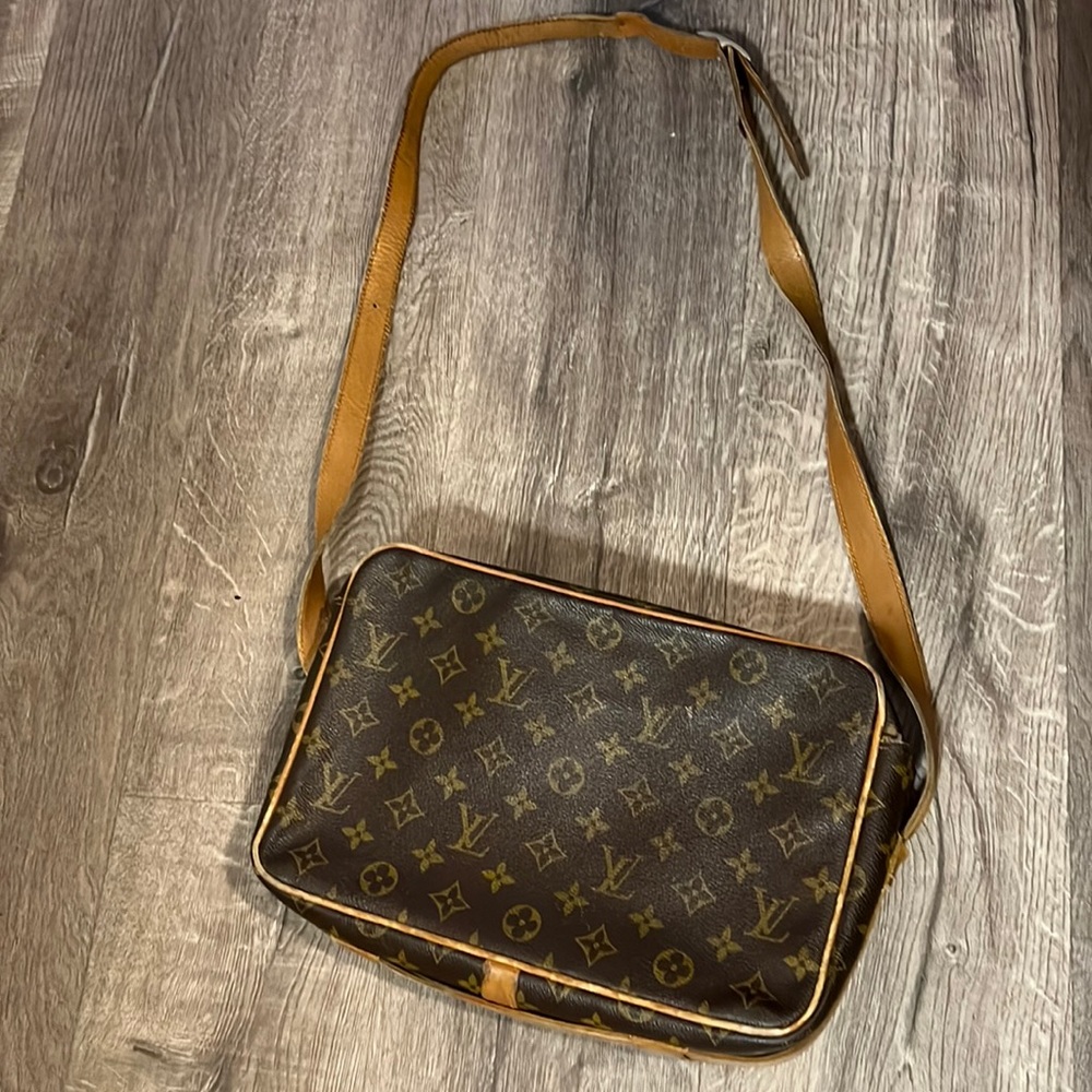 Vintage Louis Vuitton camera bag
